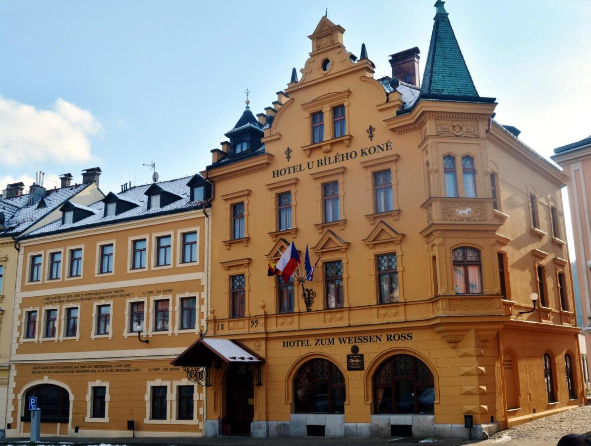 Hotel U Bileho Kone Loket Eksteriør billede